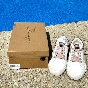 New Vintage Havana Mighty Sneaker.  Women’s 6.5